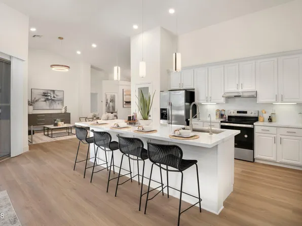665 W BEECHNUT Drive, Chandler, AZ 85248