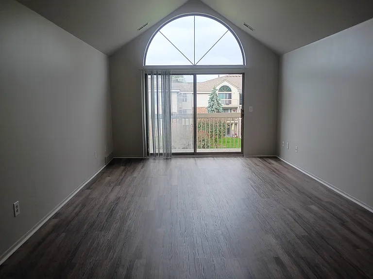 Prentiss Pointe Apartments — Photo 173