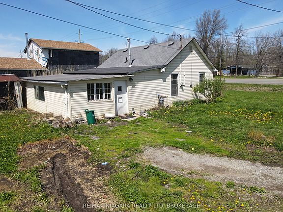 4th image of 1891 Garrison Rd