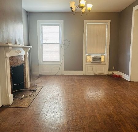 4th image of 961 Lafayette St