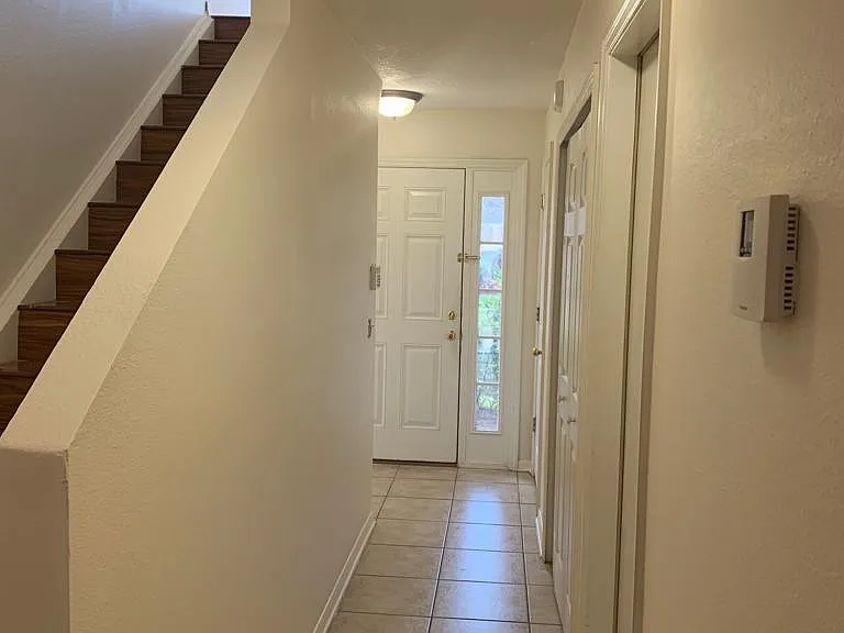 2751 Dodds Ln — Photo 3