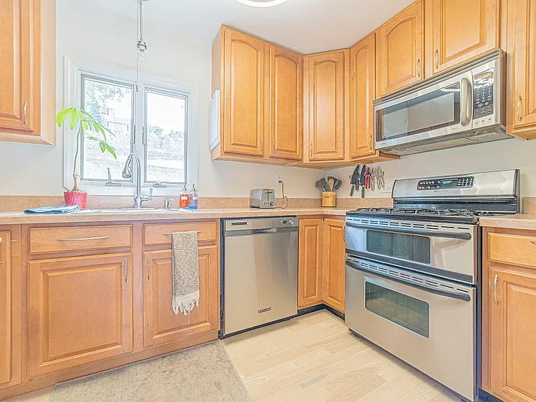 18 Shore Rd — Photo 21