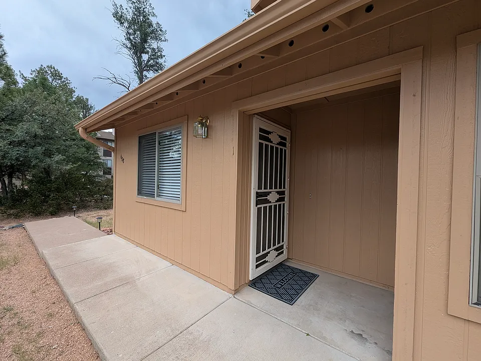608 N Ponderosa Cir #1