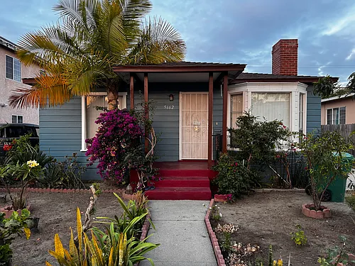 5662 Myrtle Ave Photo 1