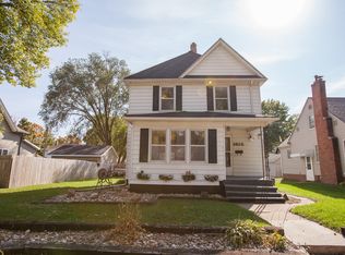 1615 W 3rd St, Waterloo, IA 50701