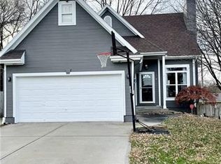 1702 S Concord Ct, Independence, MO 64058