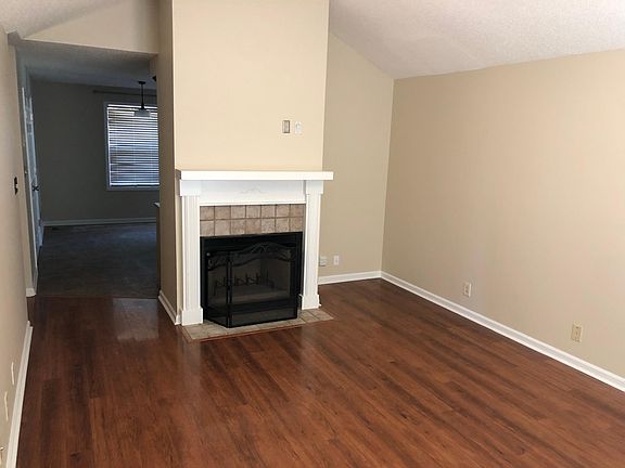 3rd image of 2631 Del Ray Dr