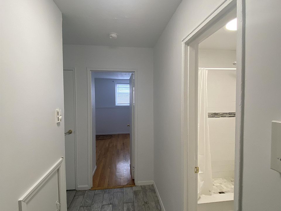 1st image of 213 2nd Ave #A6