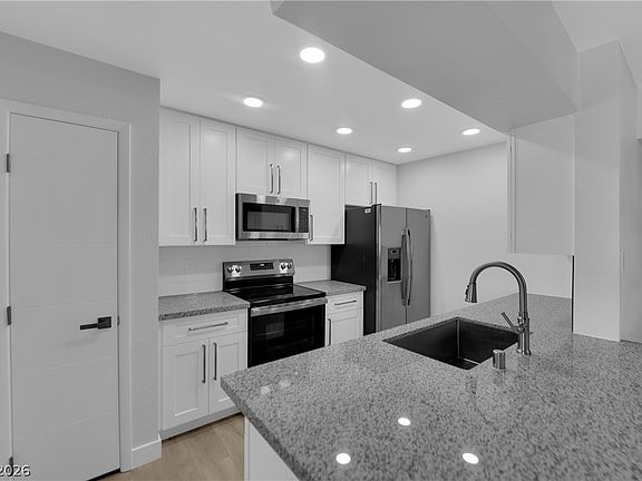 2nd image of 8101 W Flamingo Rd Unit 2152