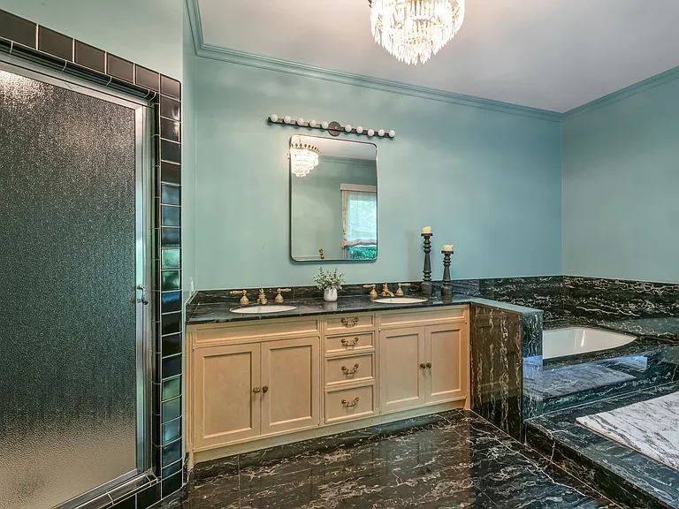 681 Closter Dock Rd — Photo 21
