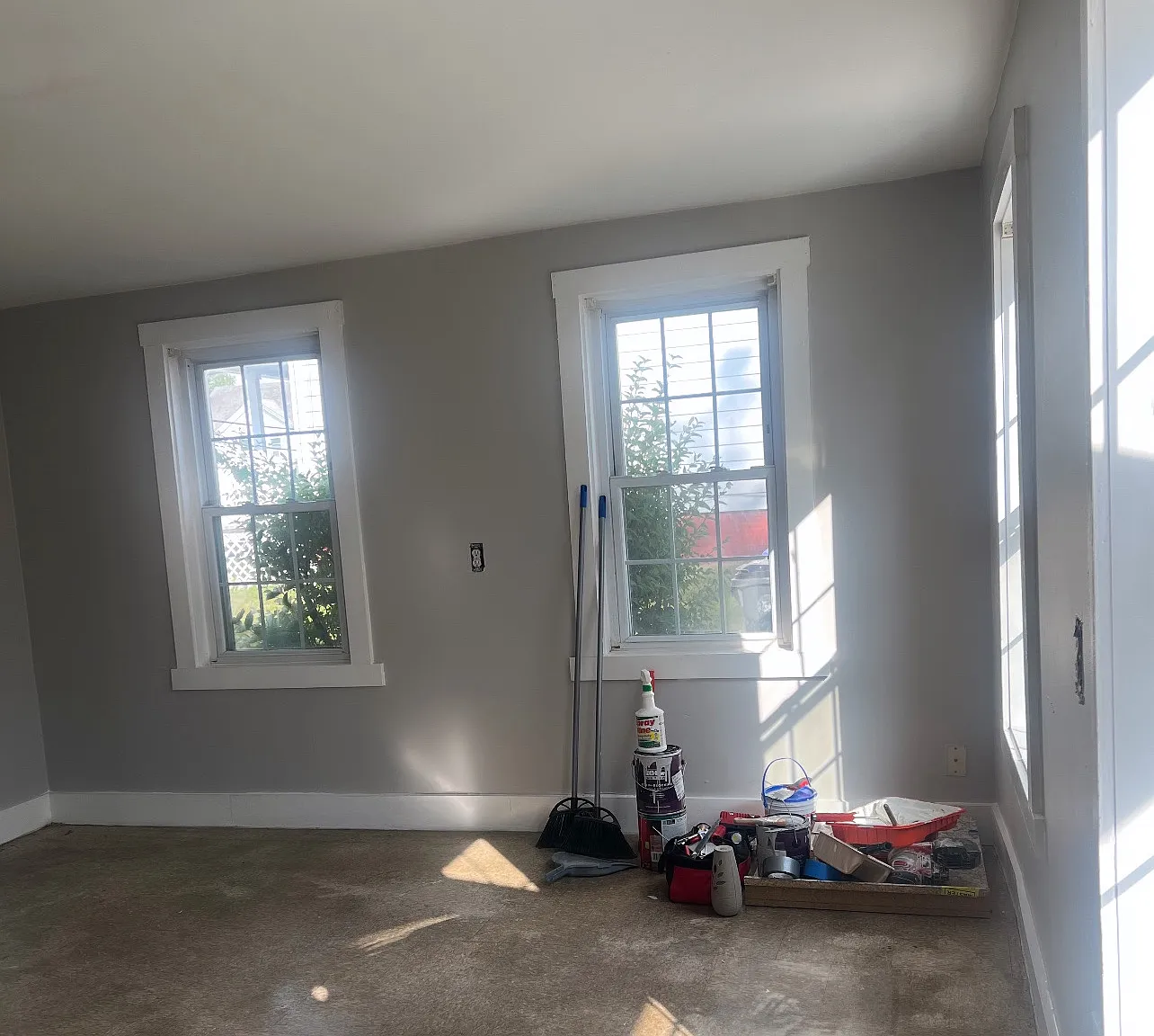 1042 Douglas Ave — Photo 1