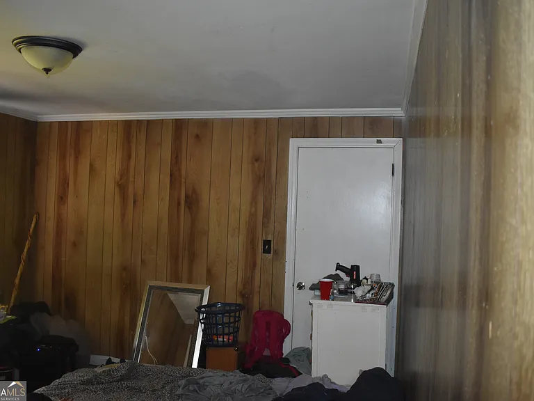 1387 Dewey St — Photo 37