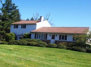 5582 Stump Rd, Plumsteadville, PA 18949