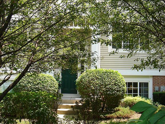 3rd image of 95 Cantal Ct