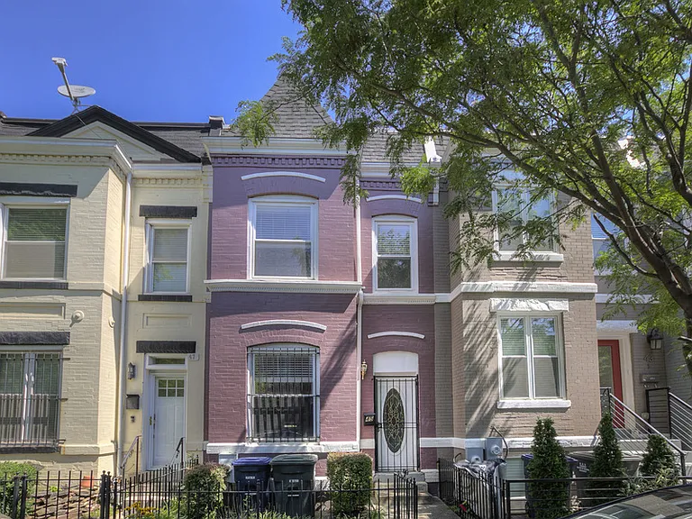 45 Hanover Pl NW — Photo 2