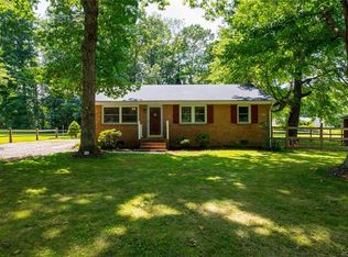 1563 Dogwood Rd, Powhatan, VA 23139