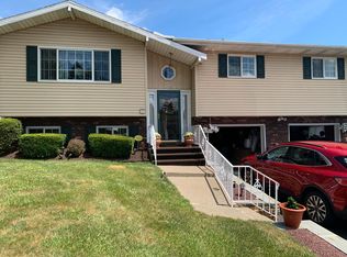 426 Lillibridge St, Peckville, PA 18452