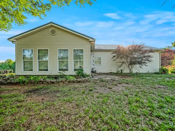 2000 Myers Cove Rd, McMinnville, TN 37110