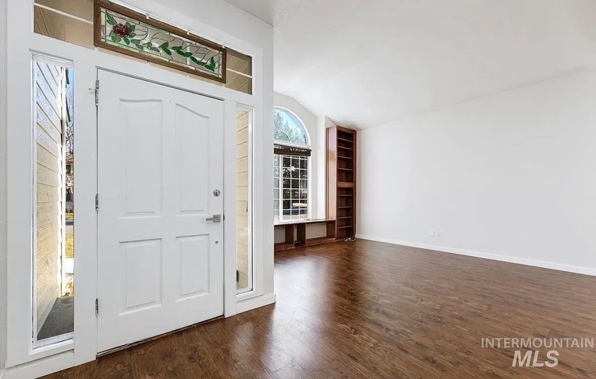3 bed, 1642 sqft, $2,650 — Photo 1
