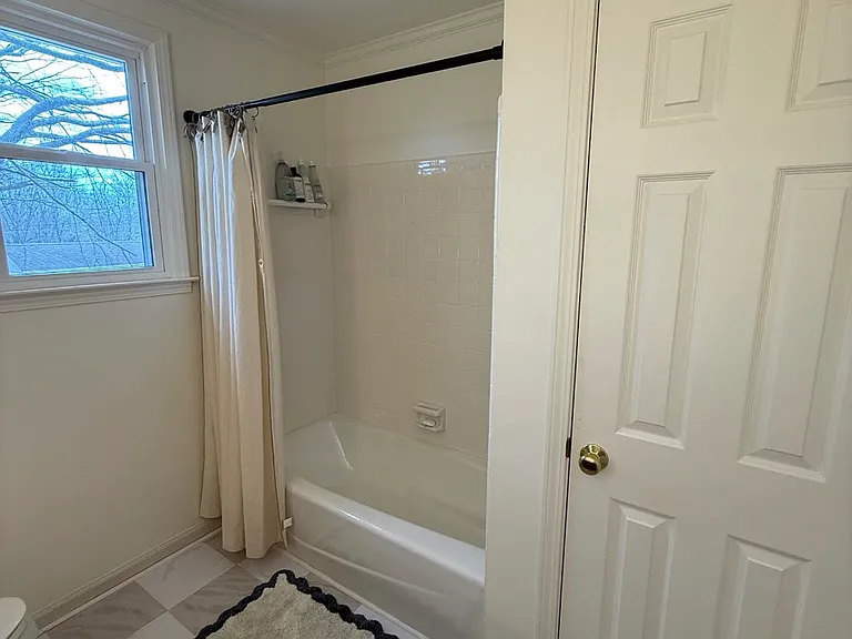 619 Chesterfield Cir — Photo 24