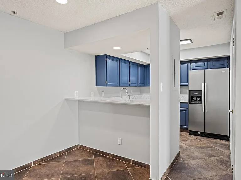 1022 Main St — Photo 18