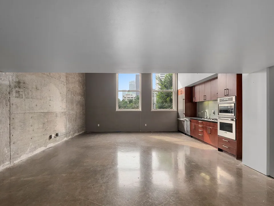 Title Guarantee Building Lofts