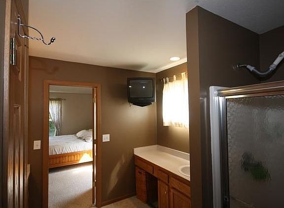 Call 614-528-1144 to set up a private tour!