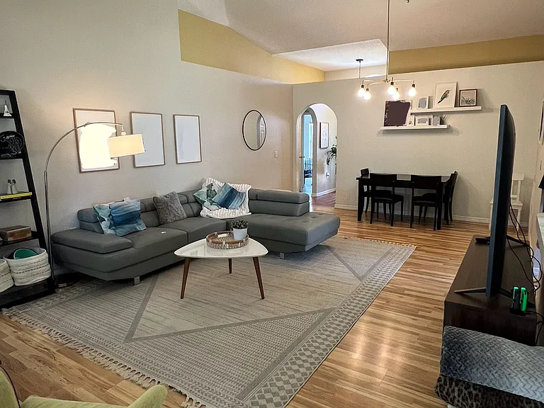 217 King Arthur Ct — Photo 4