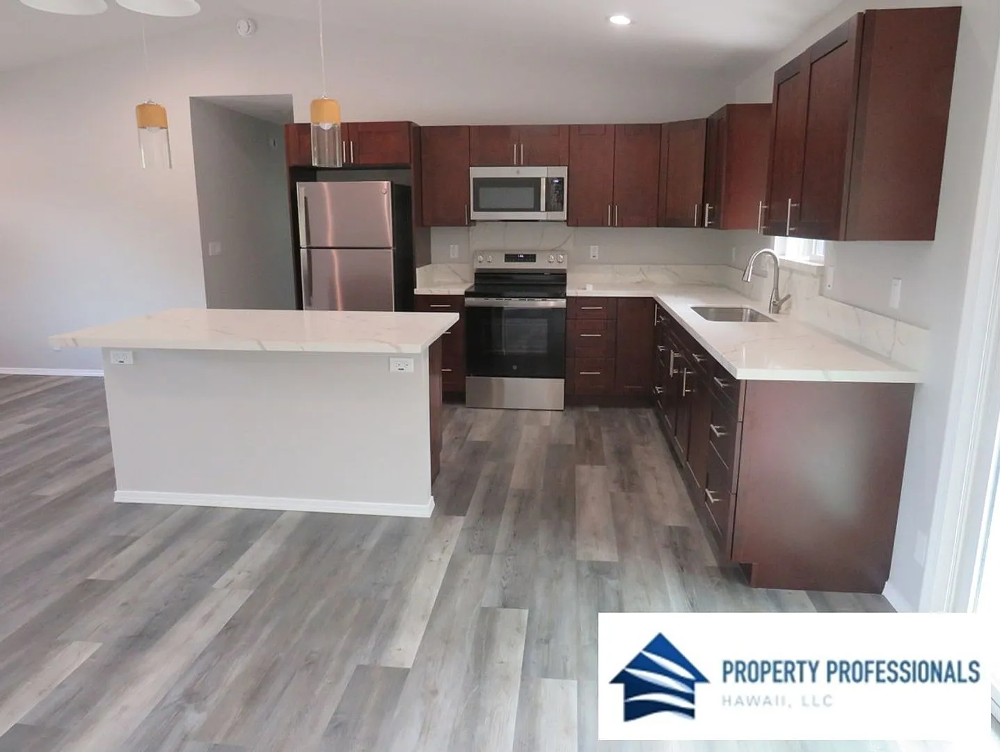 Brand New 3 Bedroom! — Photo 3