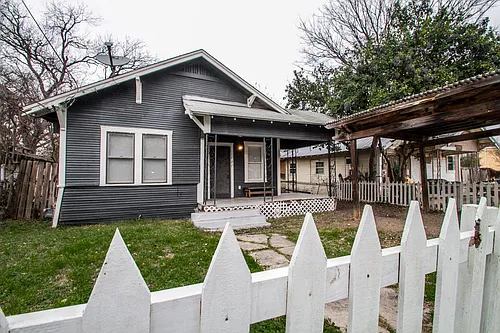 1727 Nolan St Photo 1