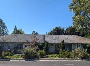 1144 NE Beacon Dr, Grants Pass, OR 97526