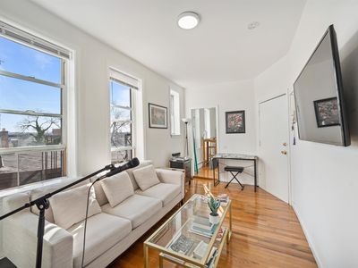 34 W 10th St APT 7, Bayonne, NJ, 07002