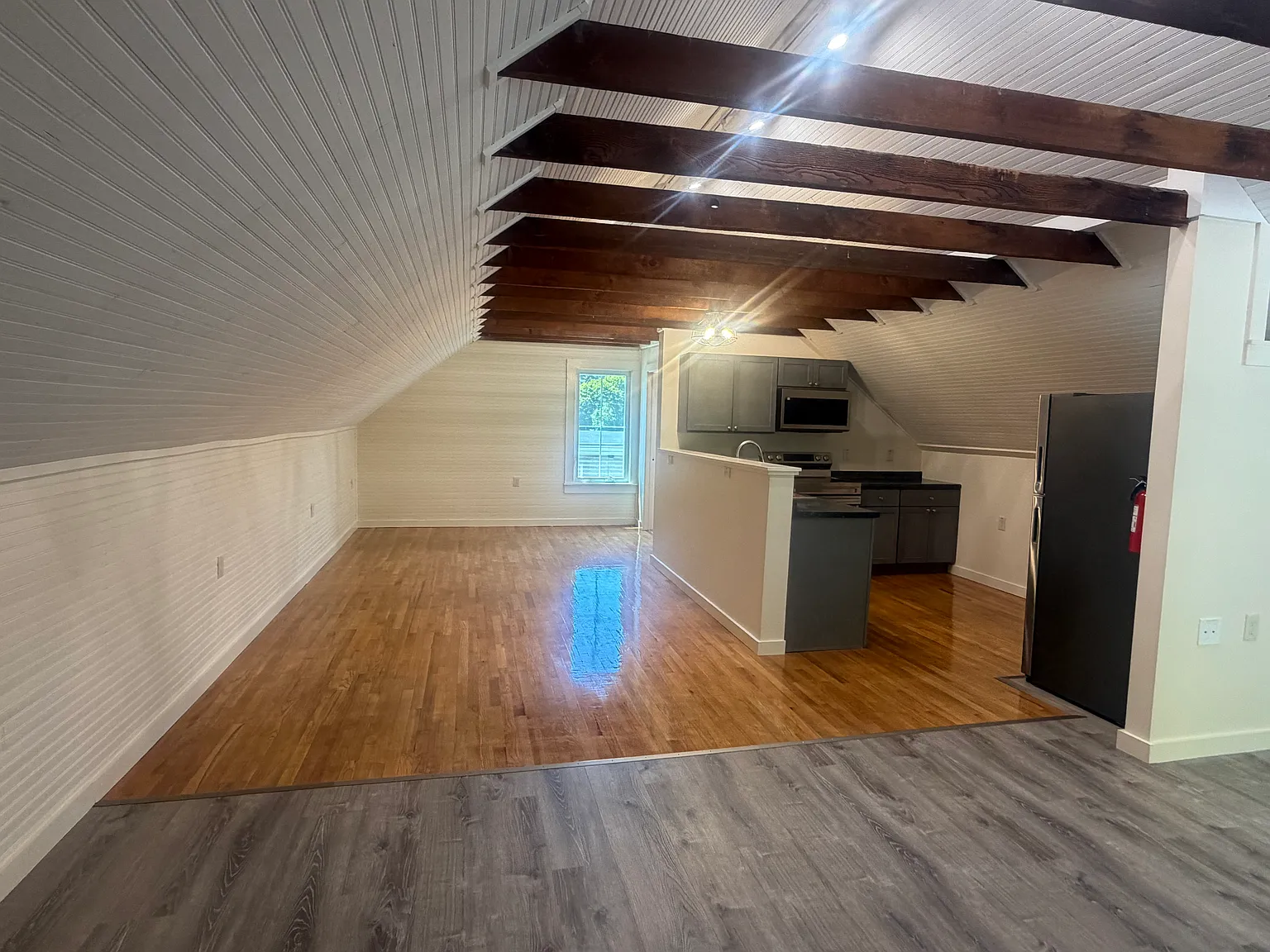 Studio, 651 sqft, $1,275 — Photo 3