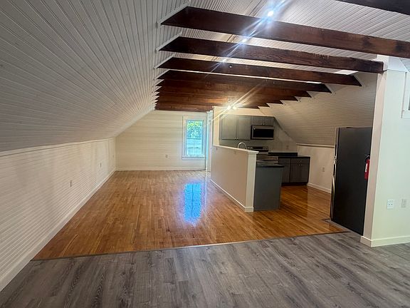 3rd image of 138 Main St #5