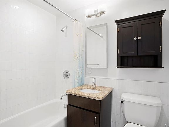 3rd image of 152 E 118th St APT 4A