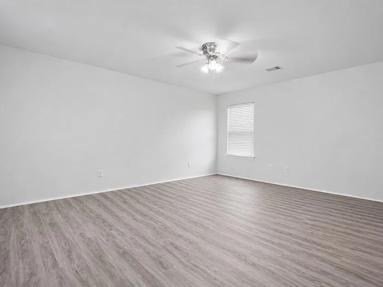 166 Meadow Grove Dr — Photo 43