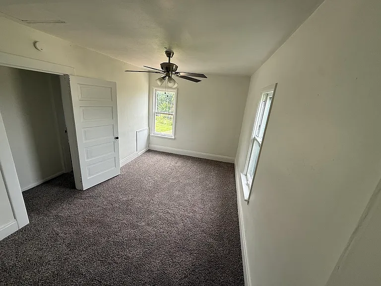 513 Catherine St — Photo 4