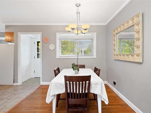 4th image of 9722 Twincrest Dr