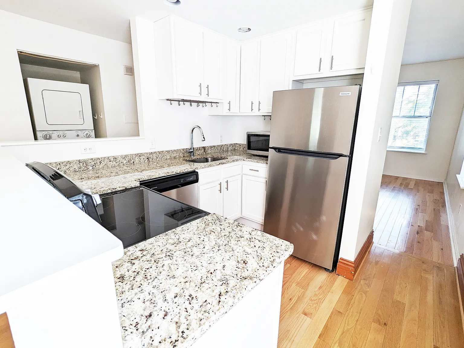2 bed, 1434 sqft, $1,825 — Photo 2