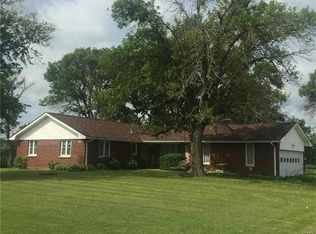 1203 Seminary Rd, Brighton, IL 62012