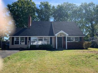 26 Hale Rd, Levittown, PA 19056