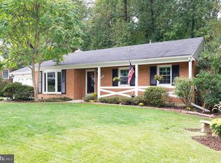 8304 Carrleigh Pkwy, Springfield, VA 22152