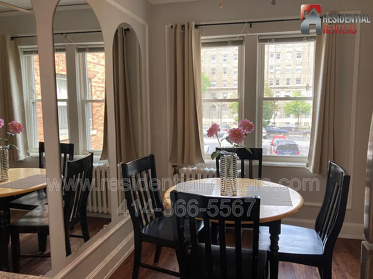 1028 E Juneau Ave #209 — Photo 10
