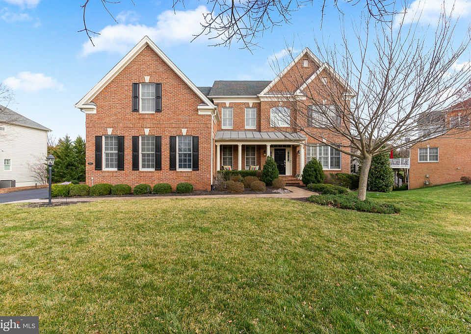 1st image of 5367 Walkerton Ct