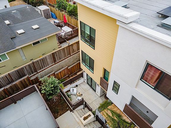 2nd image of 1246 Edmonson Way