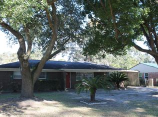 2329 Bona Bella Ave, Savannah, GA 31406