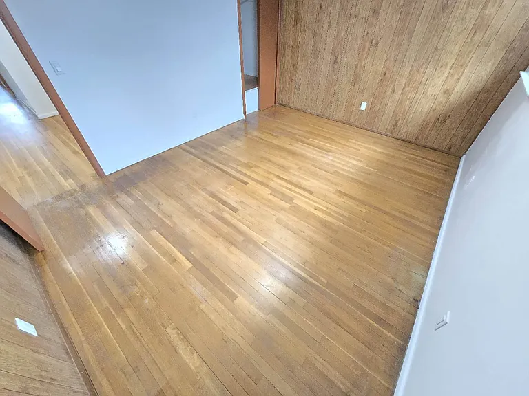 322 Sanilac St — Photo 17