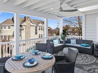 1016 Fairfield Beach Rd, Fairfield, CT 06824