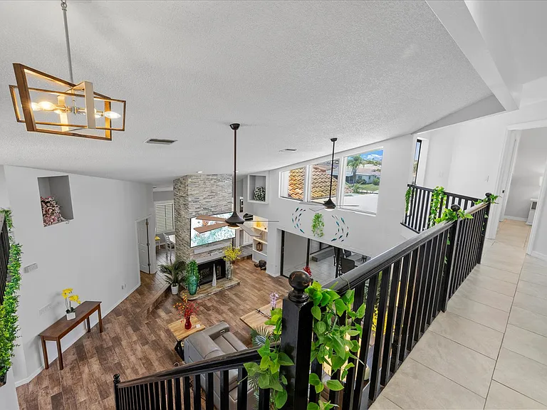 3534 Seaway Dr — Photo 38