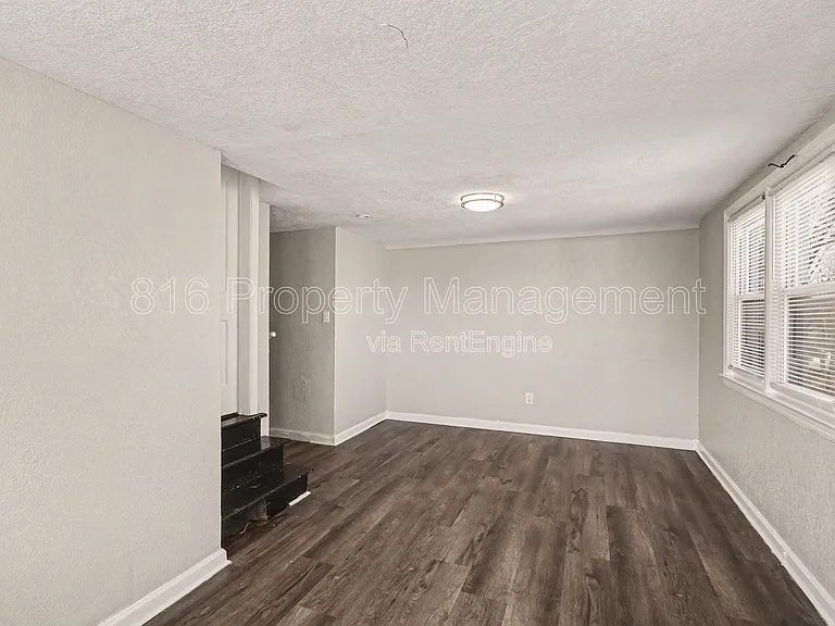6230 Agnes Ave — Photo 7